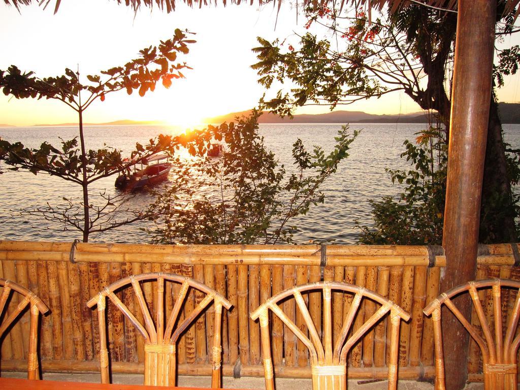 Raja Laut Dive Resort ブナケン エクステリア 写真