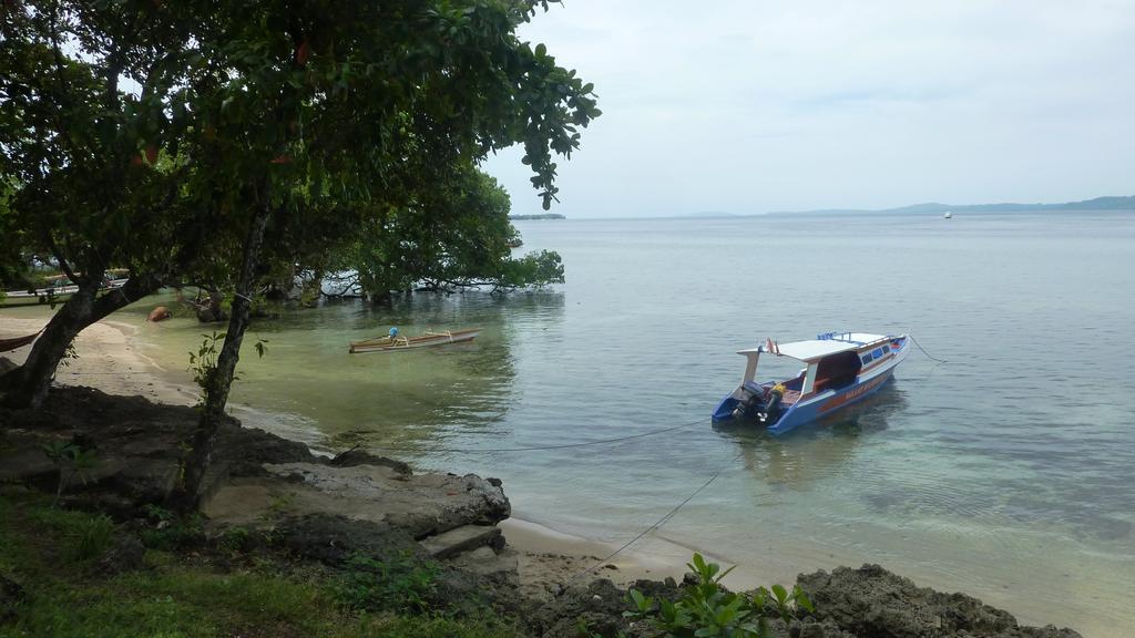 Raja Laut Dive Resort ブナケン エクステリア 写真