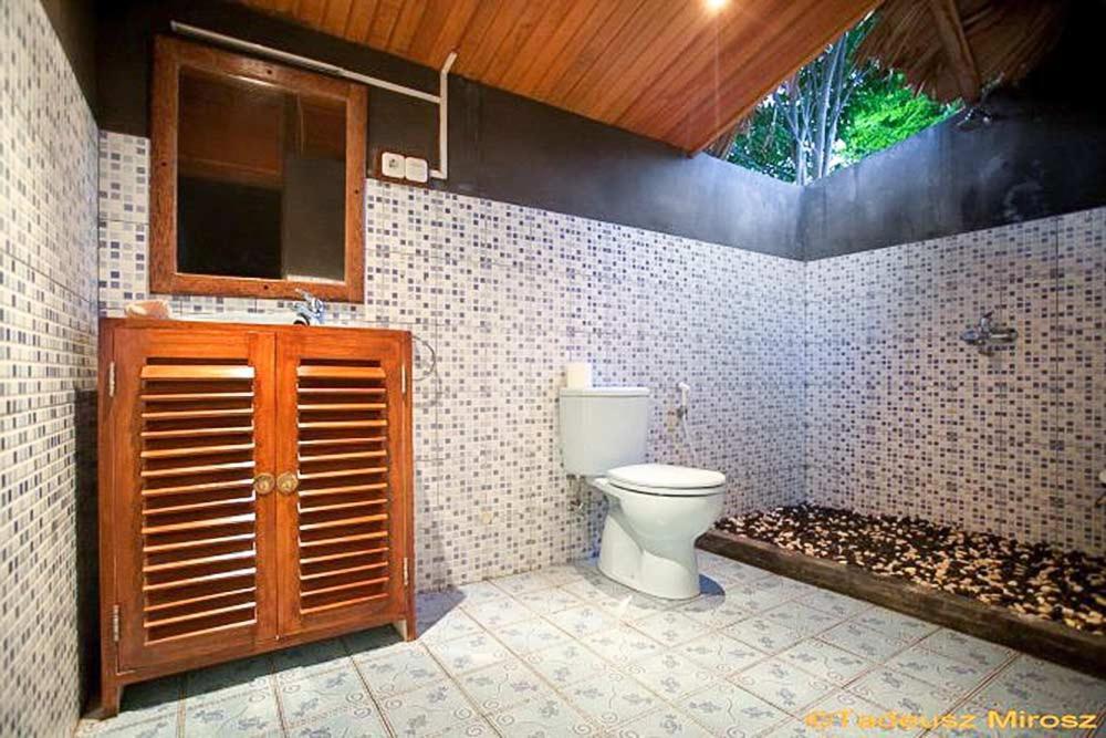 Raja Laut Dive Resort ブナケン エクステリア 写真