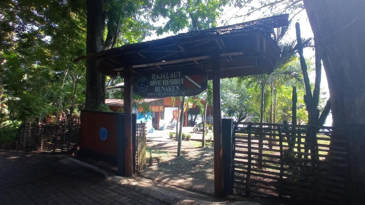 Raja Laut Dive Resort ブナケン エクステリア 写真