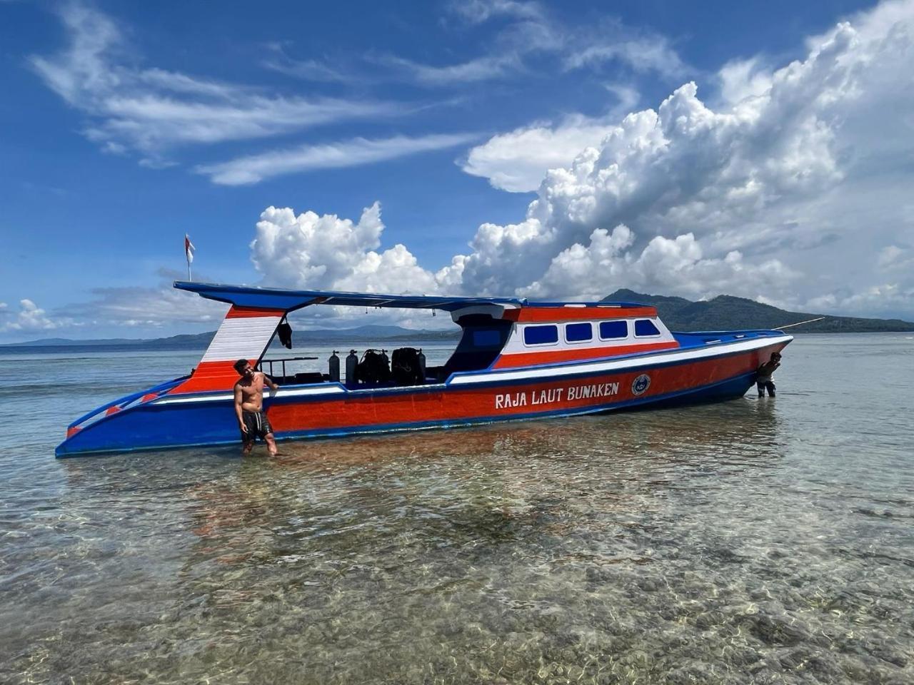 Raja Laut Dive Resort ブナケン エクステリア 写真